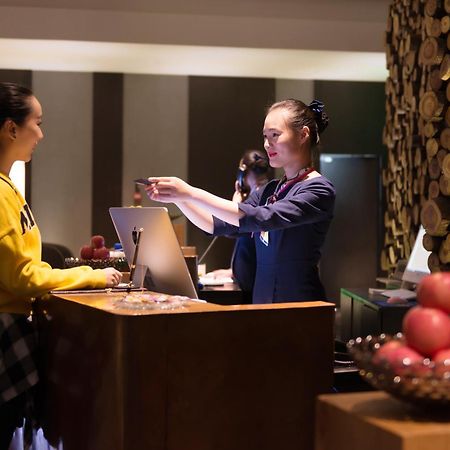 M Hotel Женгжо Екстериор снимка