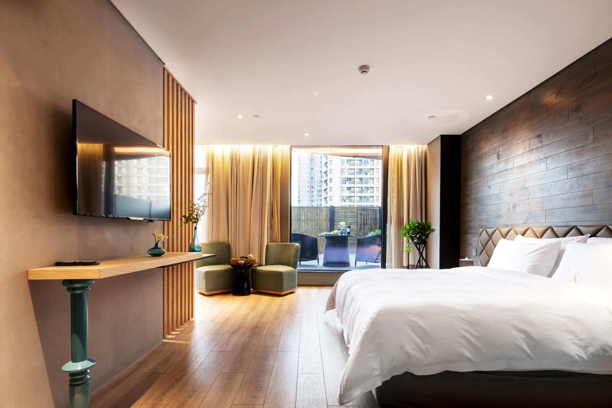 M Hotel Женгжо Екстериор снимка
