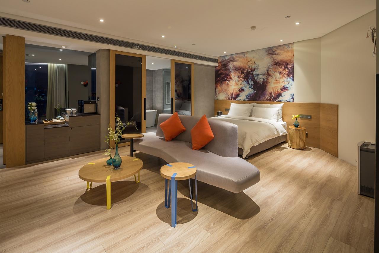 M Hotel Женгжо Екстериор снимка