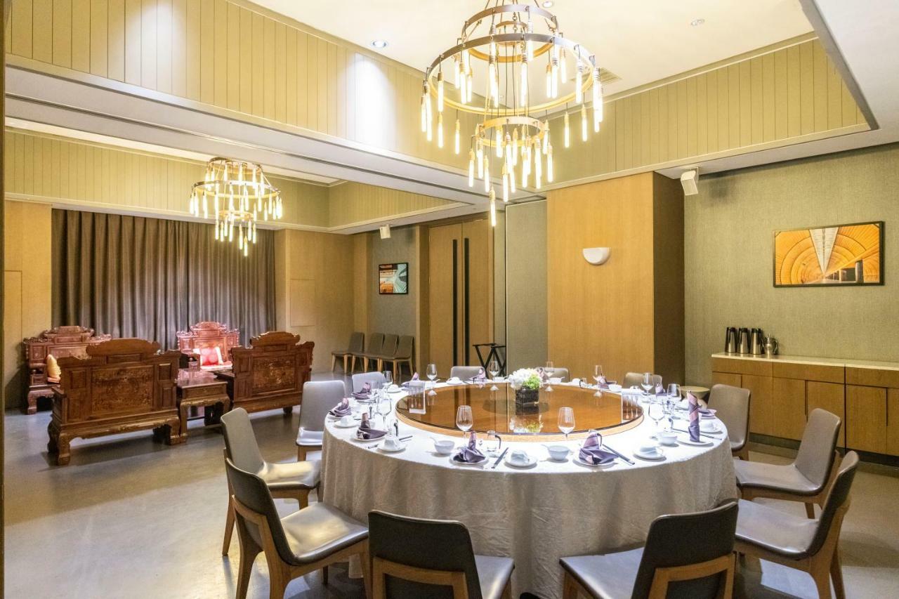 M Hotel Женгжо Екстериор снимка